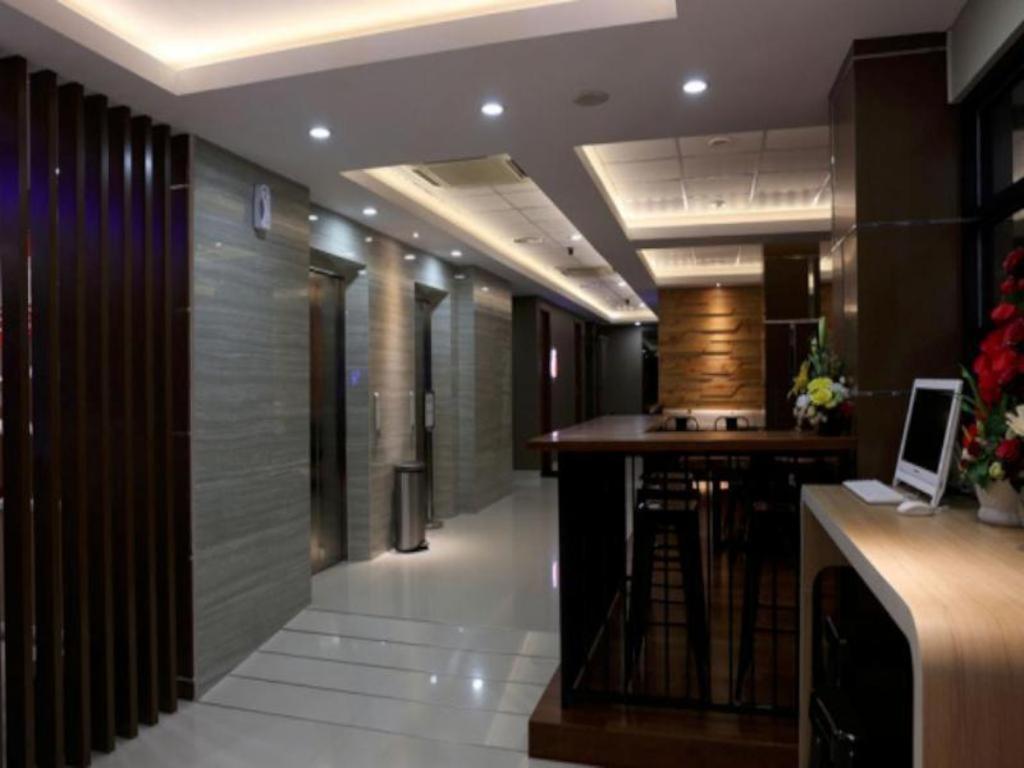 Grand Citihub Hotel @Kartini Bandar Lampung Esterno foto